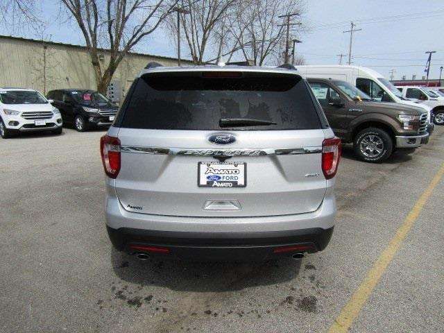 Ford Explorer 2017 photo 5